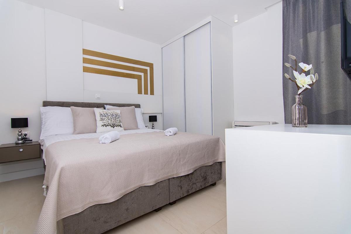 Villa 21 A Trogir Eksteriør bilde